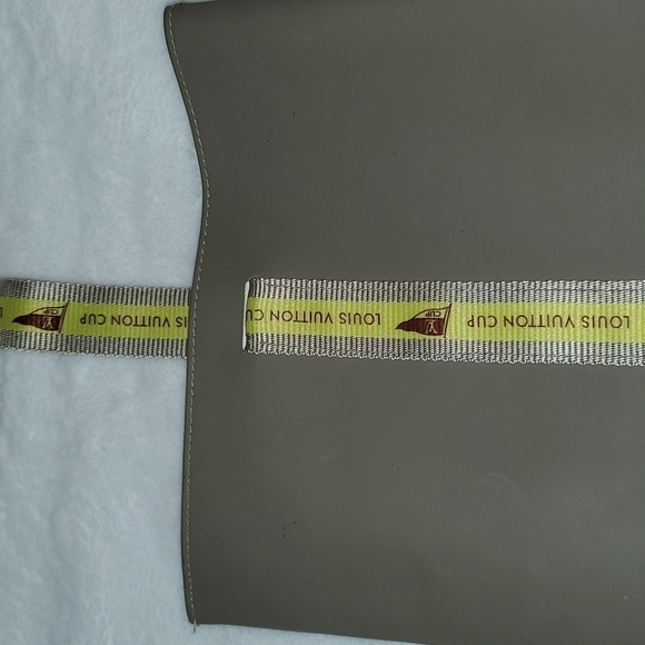 Louis Vuitton LV World Cup Limited Edition Pouch Tote Bag - Picture 2 of 8